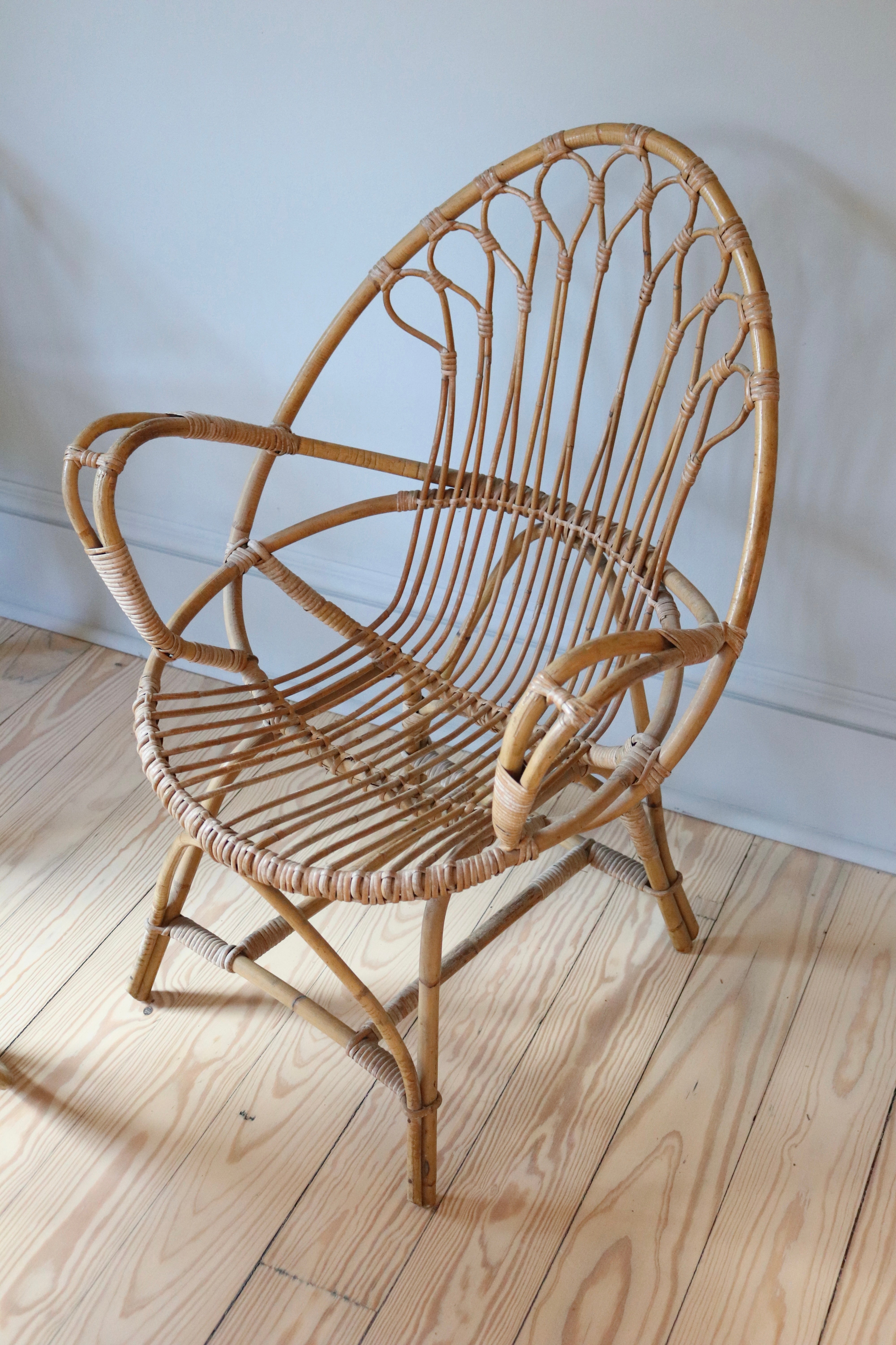 Pair of Italian Rattan Chairs with Cocktail Table
