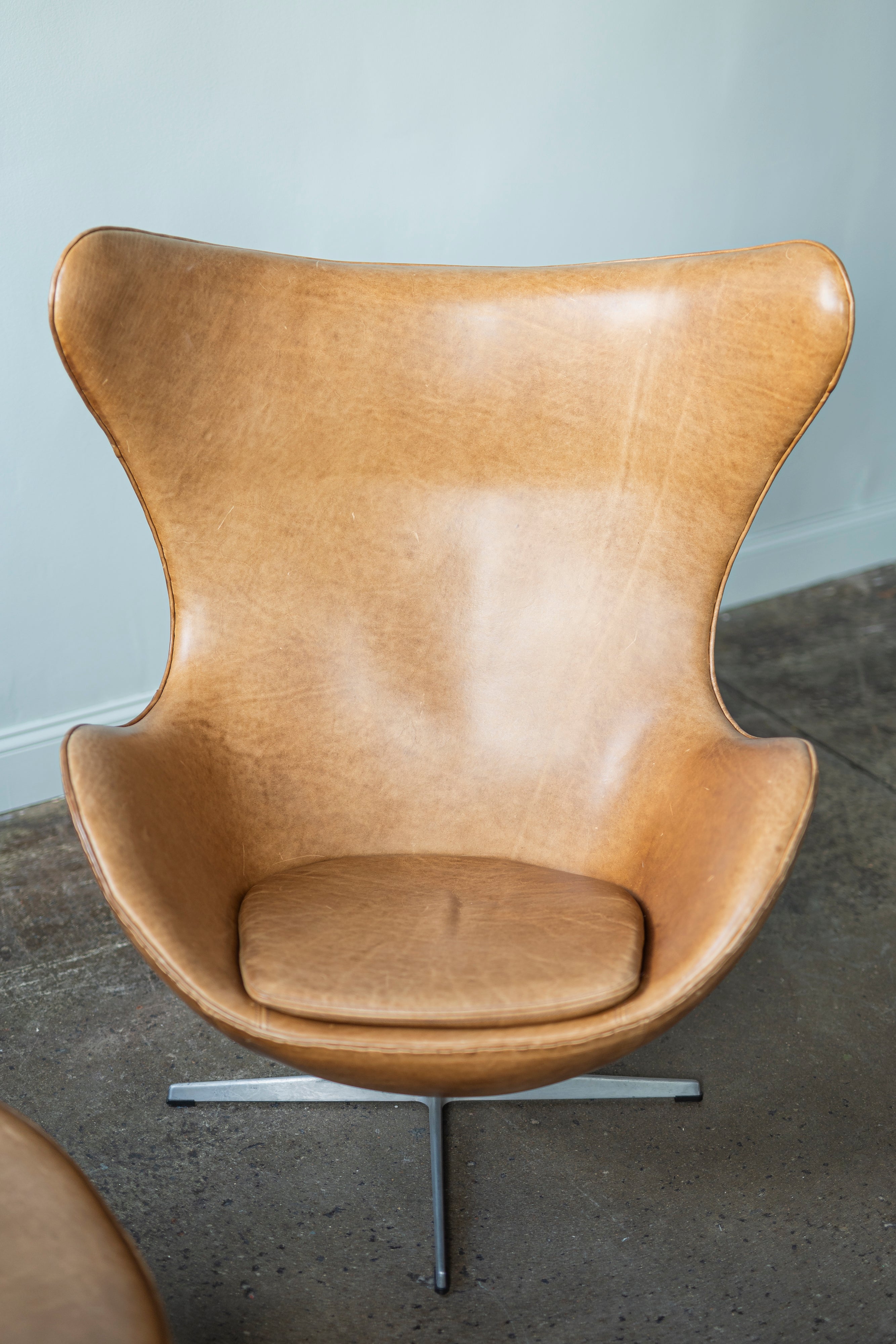 Arne Jacobsen Egg Chair & Ottoman