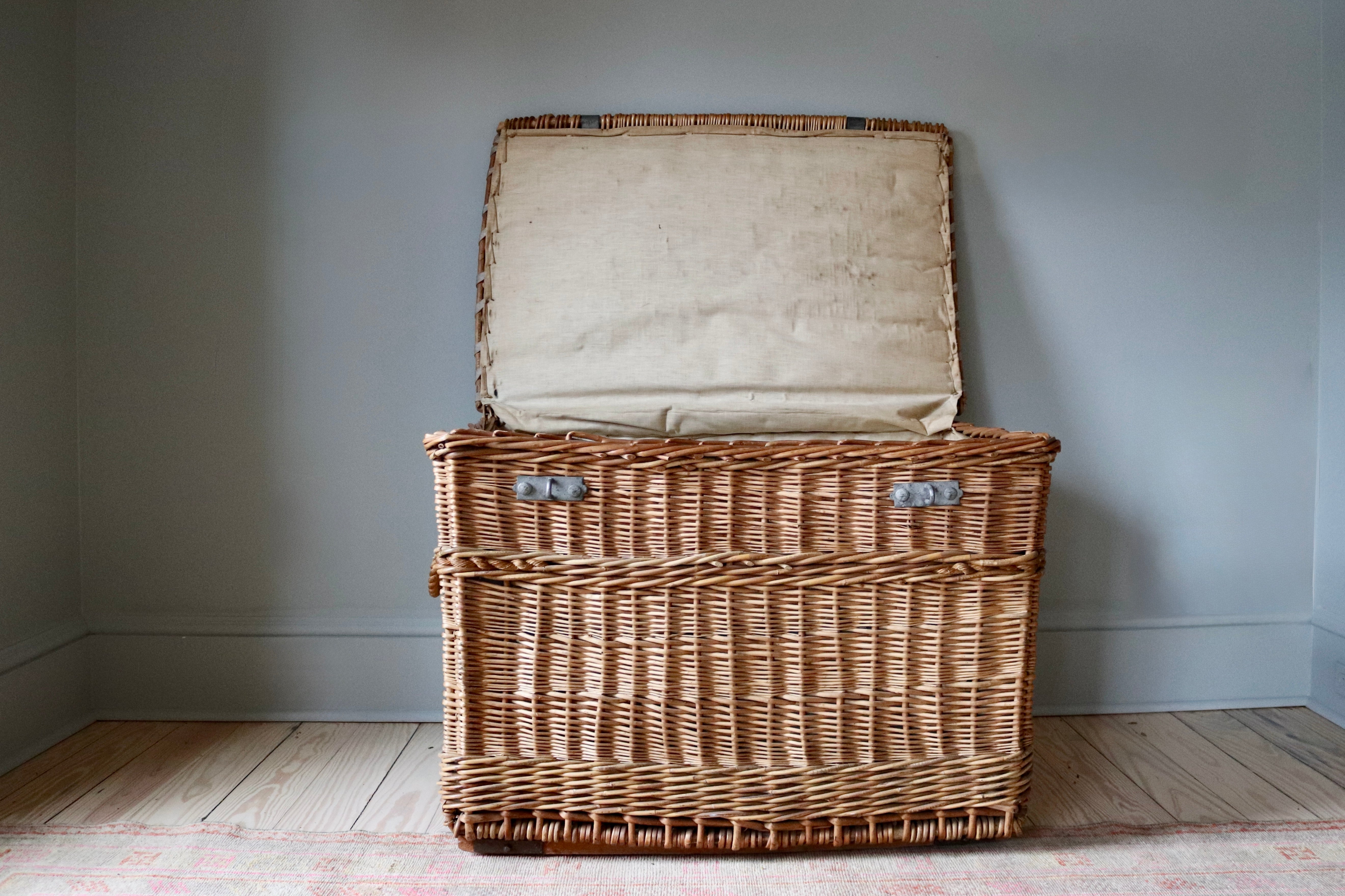 Large French Basket, Lined in Linen
