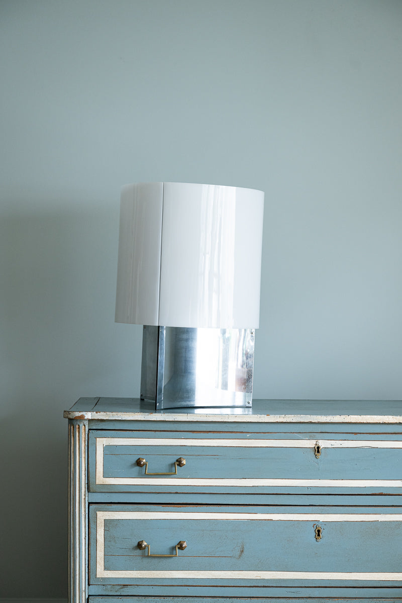 Massimo Vignelli 526G Table Lamp