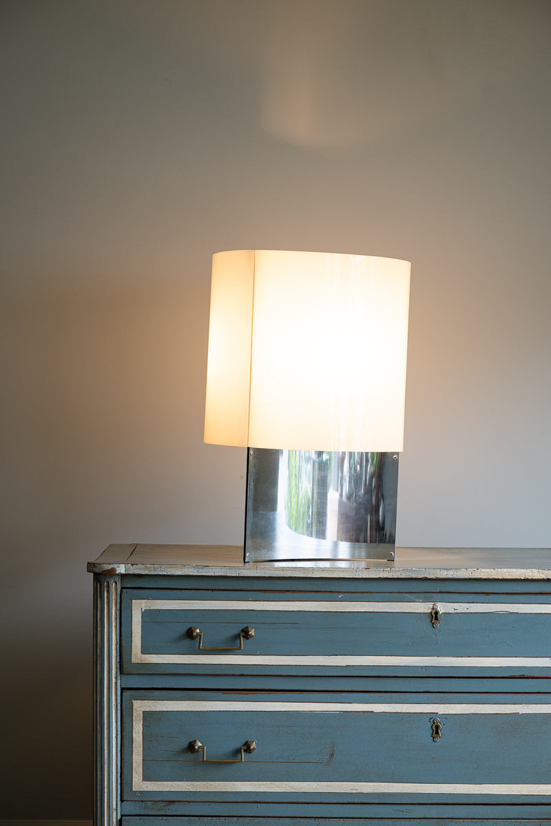 Massimo Vignelli 526G Table Lamp